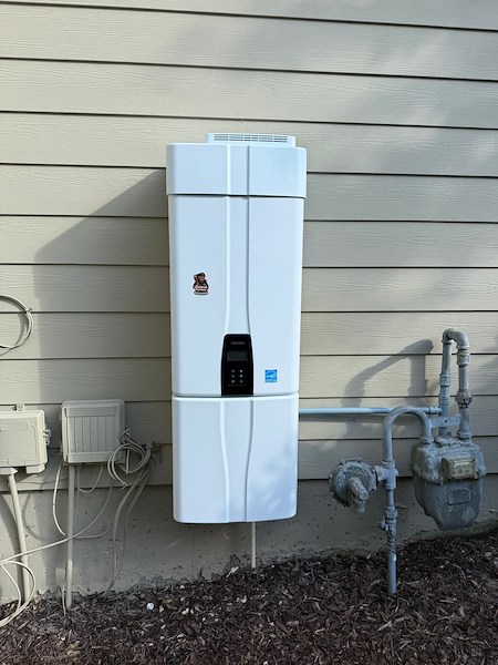 Tankless Water Heater vs. Traditional Water Heater: Which Is Right for Your Home?